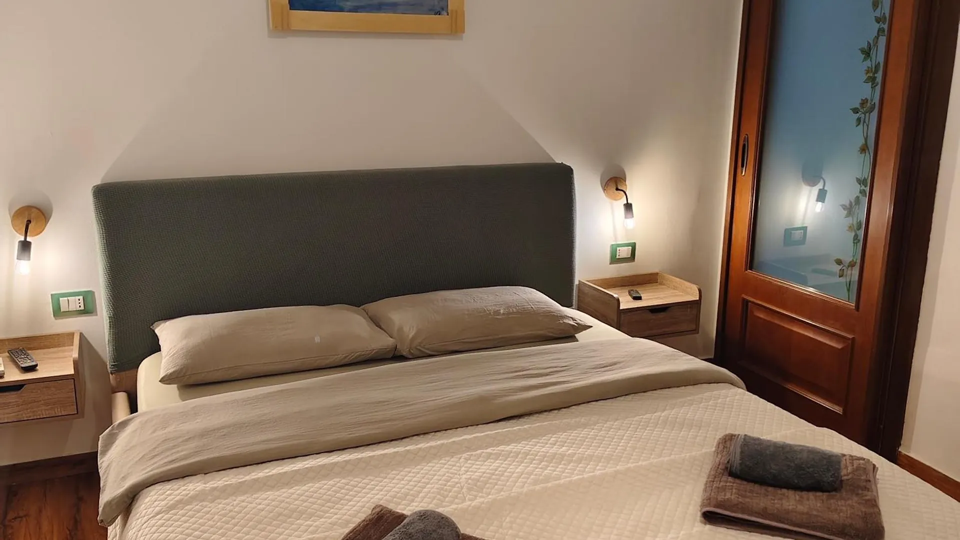 Casa Sedie Volanti contacts